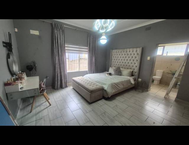 5 BEDROOM HOUSE FOR SALE IN FLORIDA